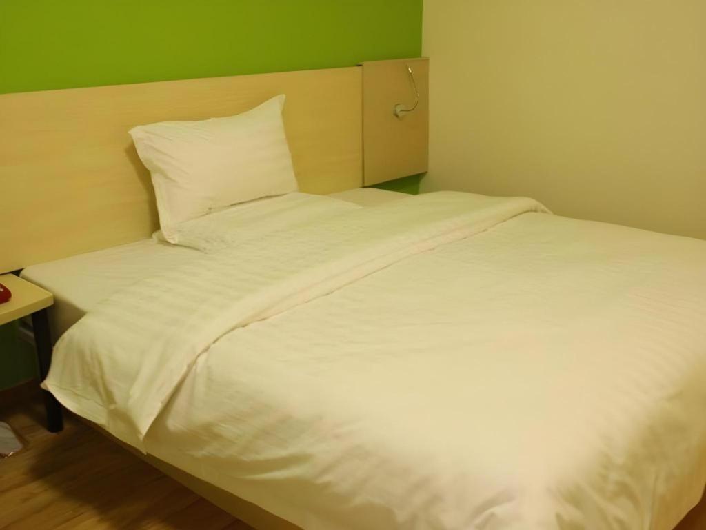 7 Days Inn Chengdu Sichuan University South Railway Station Экстерьер фото