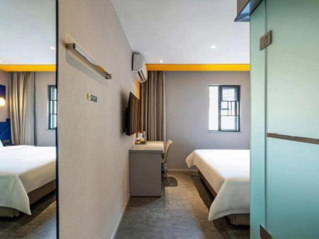 7 Days Inn Chengdu Sichuan University South Railway Station Экстерьер фото