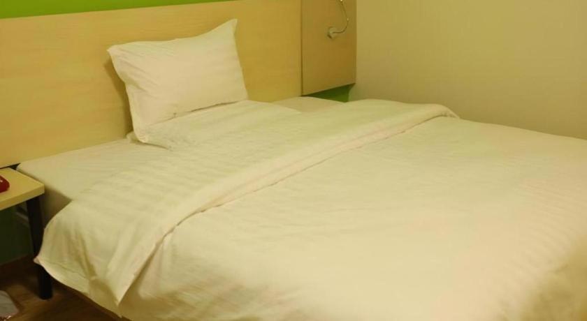 7 Days Inn Chengdu Sichuan University South Railway Station Экстерьер фото