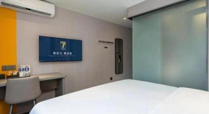 7 Days Inn Chengdu Sichuan University South Railway Station Экстерьер фото
